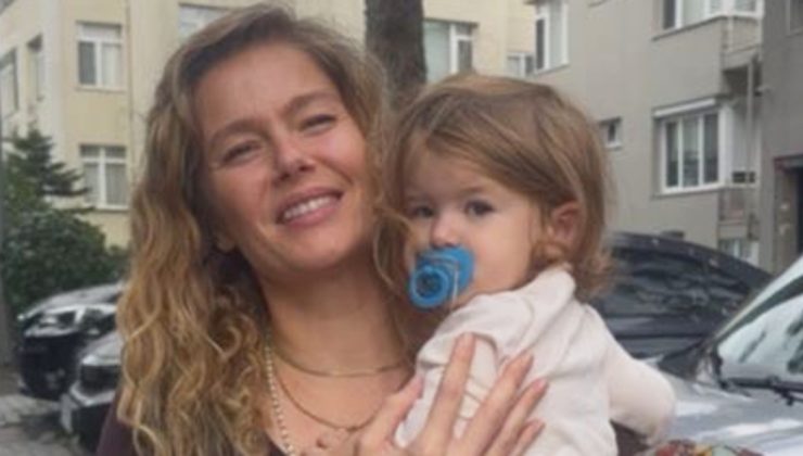 Burcu Biricik kızı ve eşi ile Etiler’de