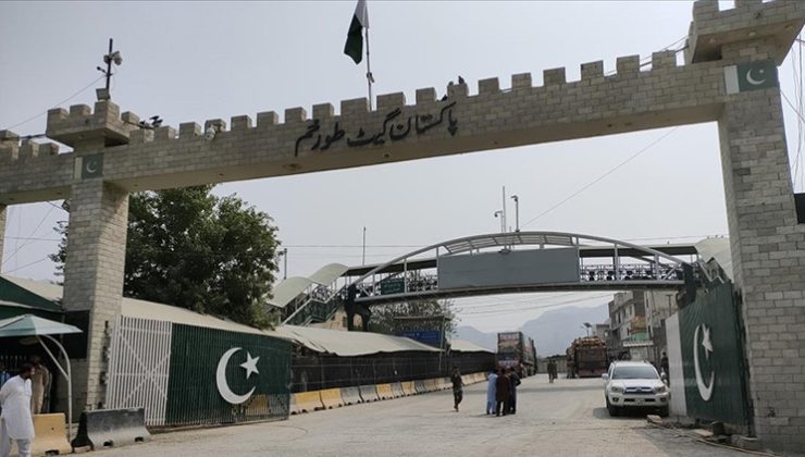 Çatışma çıkınca sınır kapatıldı: Tırlar kapıda kaldı