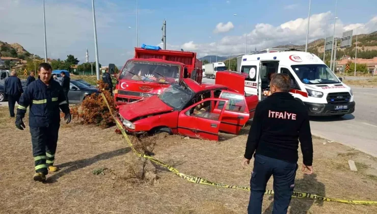 Çorum’da Otomobil ve Kamyonet Çarpıştı: 1 Ölü