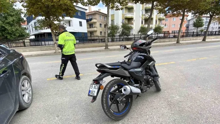 Çorum’da Trafik Kazası: Motosiklet Sürücüsü Yaralandı