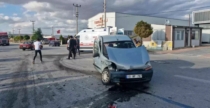 Çorum’da Trafik Kazasında 3 Kişi Yaralandı