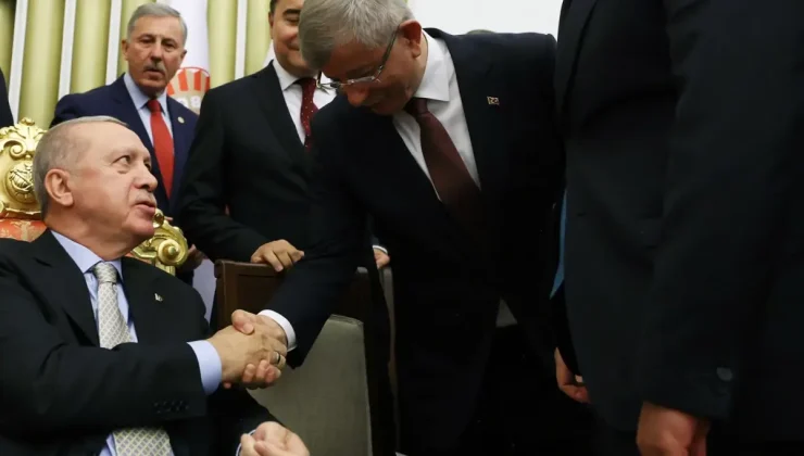 Davutoğlu’ndan AK Parti’ye dönüş sinyali: Bunu derlerse tereddüt etmem, giderim