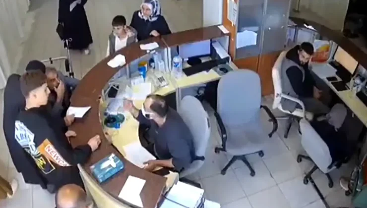 Devlet hastanesinde skandal: Engelli hastaya "Yobaz" dedi, oğluna kalem fırlattı