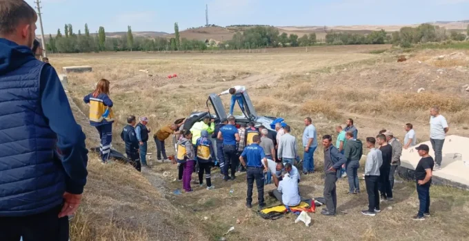 Düğün Konvoyunda Kaza: 2 Yaralı