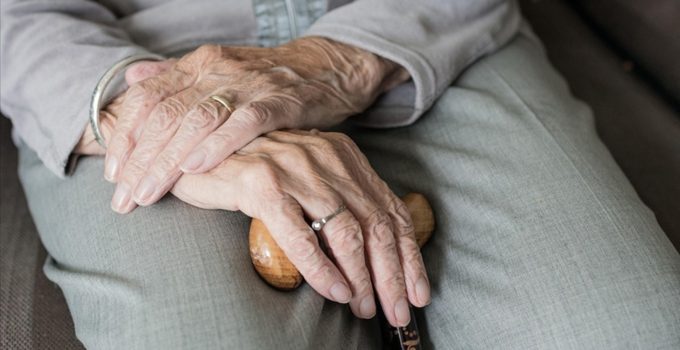 Dünya çapında yaşlı nüfusun 2050’de 2.1 milyarı bulması bekleniyor