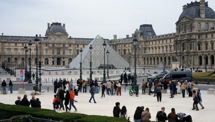 Dünya şokta: Paris’in göbeğinde 7 dakikada Louvre’u soydular! Akıllara durgunluk verecek detaylar ve İçişleri Bakanı’ndan itiraf gibi sözler