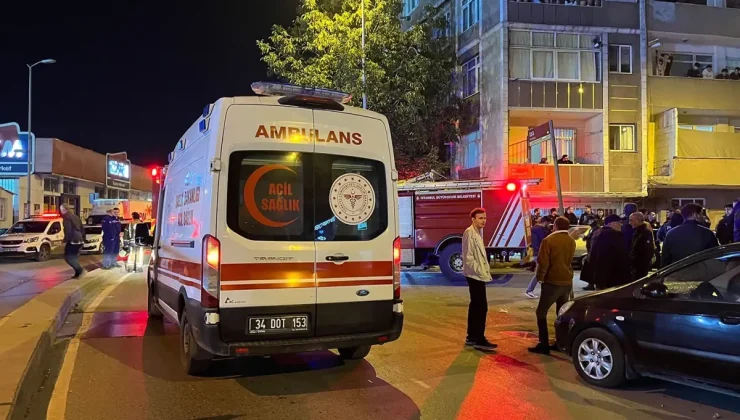 Esenler’de 5 katlı binada yangın: 15 kişi dumandan etkilendi