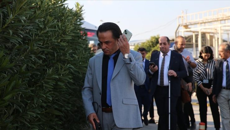 Görme engellilerin hastanedeki “gözü” oldu