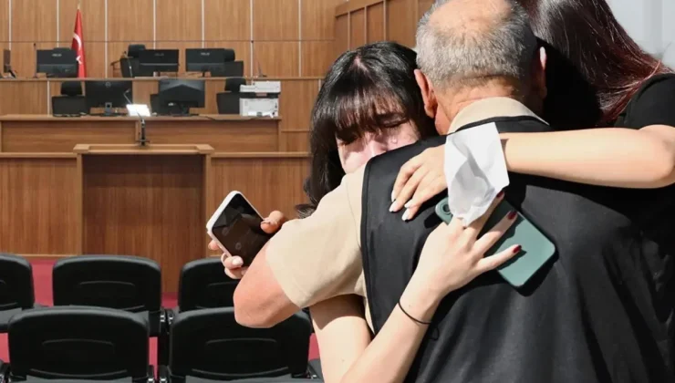 Hakim anne "Her şeyi saklıyorlar" dedi, gözyaşı döken ailelerin sesi salonu inletti