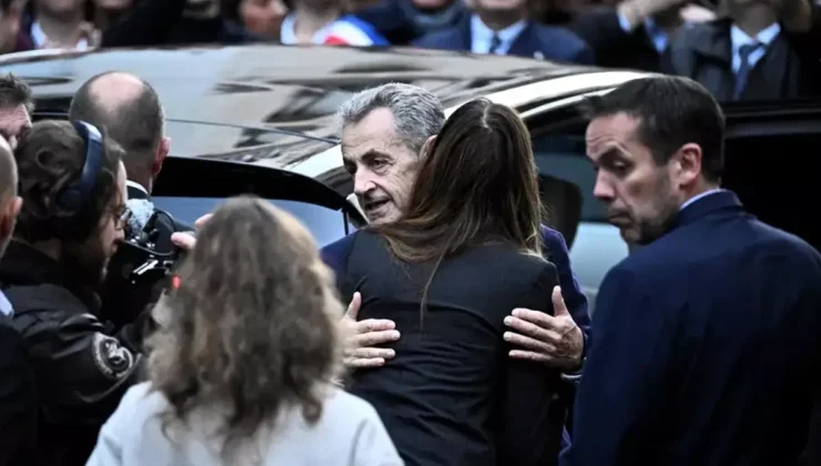 Hapse girecek eski Fransa Cumhurbaşkanı Sarkozy’den salvolar