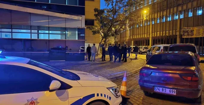 Hastane önünde kahreden olay! Emekli polis kendini vurdu