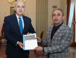 HÜDA PAR’lı Demir, DEDAŞ’a karşı toplanan imzaları Kurtulmuş’a teslim etti