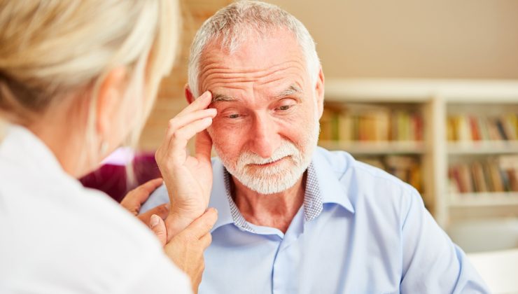 İşitme kaybı Alzheimer’i tetikliyor