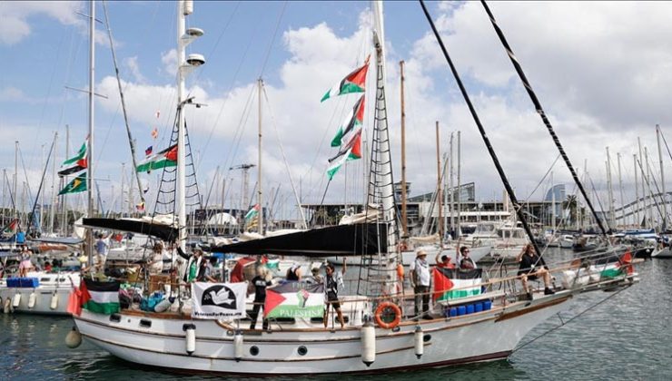 İsrail’in alıkoyduğu Yunan aktivist yakınlarından hükümete tepki