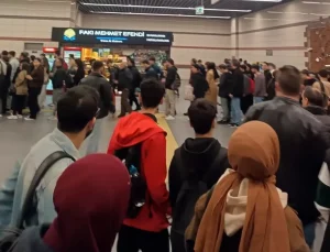 İstanbul’da vatandaşı isyan ettiren kuyruk