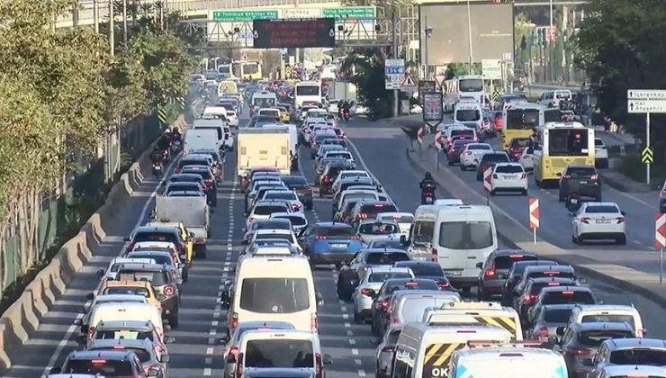 İstanbul'da haftanın ilk iş gününde trafik yoğunluğu! Yüzde 71'e çıktı