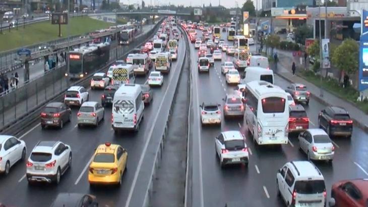İstanbul'da yağış sonrası trafik yoğunluğu