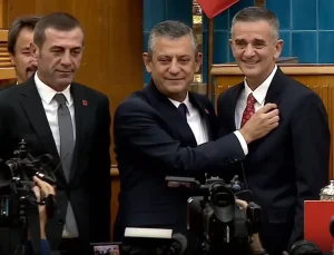 İYİ Parti’den ihraç edilen Sakarya Milletvekili Ümit Dikbayır, CHP’ye katıldı
