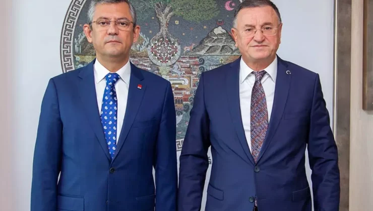 Lütfü Savaş CHP’nin il kongrelerinin iptali için mahkemeye başvurdu