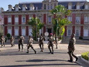 Madagaskar’da ordu yönetime el koydu