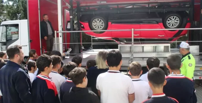 Mecitözü’nde Emniyet Kemeri Eğitimi Verildi