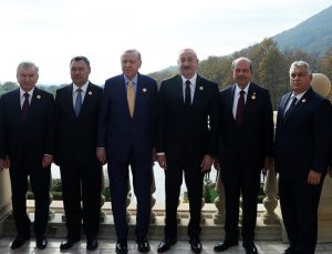 Mirziyoyev’den Türk dünyasında birlik vurgusu