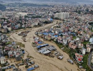 Nepal’de doğal afetler 22 kişinin ölümüne yol açtı