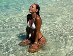 Nilay Deniz, tatil pozlarını paylaştı