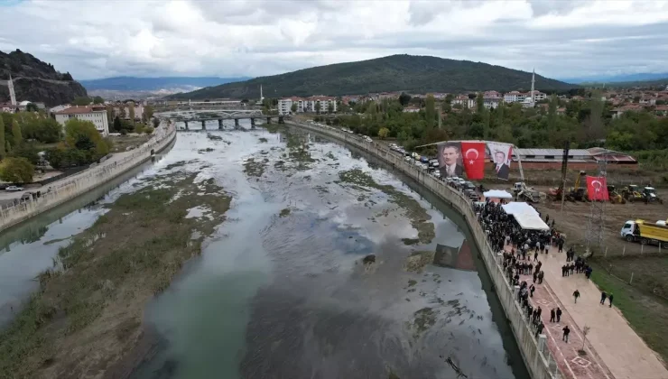 Osmancık’ta Kızılırmak Nehri’ne Şişme Kauçuk Savak Projesinin Temeli Atıldı