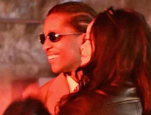 Rihanna’dan üçüncü çocuğunun doğumu sonrası normal hayata hızlı dönüş