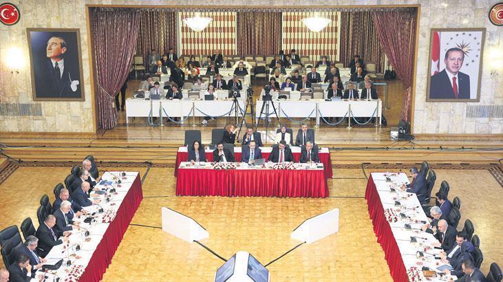 Silah bırakan terörist ‘siyaset yapsın’ tartışması