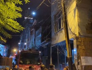 Şişli’de 3 katlı binanın çatısında yangın