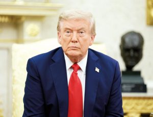 Trump yönetimi binlerce memuru kovuyor