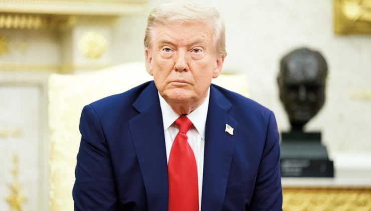 Trump yönetimi binlerce memuru kovuyor