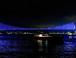 Türk Devletleri İşbirliği Günü’nde turkuaza büründüler