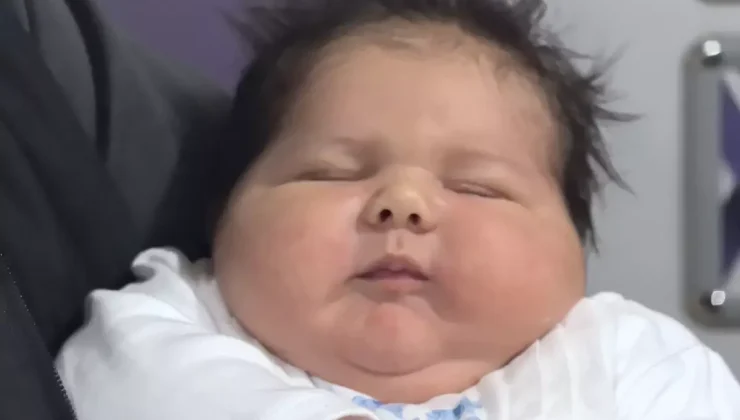 Türkiye’nin en kilolu ve en uzun bebeği "Ali Atilla" dünyaya geldi