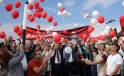 Tutuklu belediye başkanının doğum günü gıyabında kutlandı