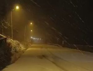 Uludağ’ın zirvesi beyaza büründü