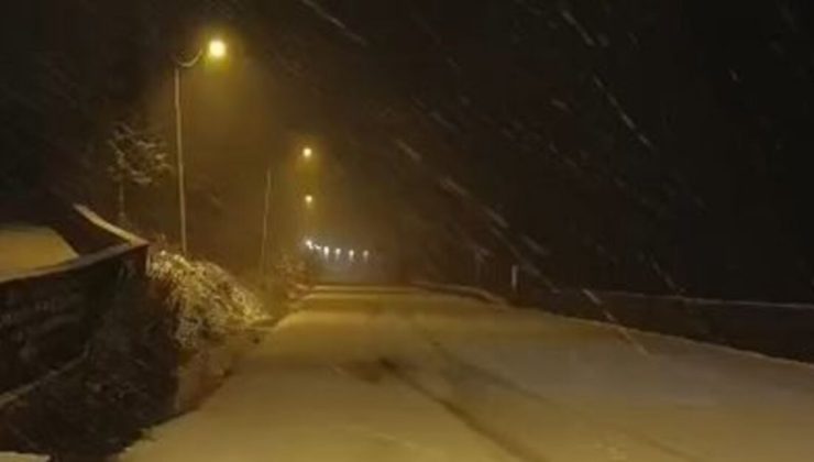 Uludağ’ın zirvesi beyaza büründü