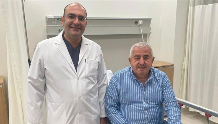 Yemek borusuna takılan 4 santimetrelik kemik endoskopiyle çıkarıldı