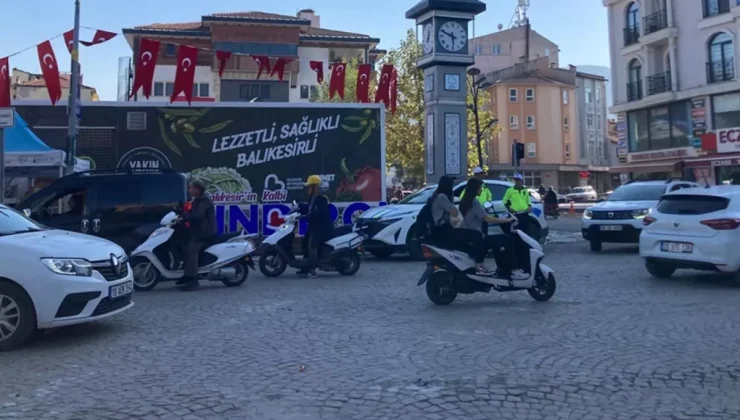 4.9’luk deprem sonrası profesörden uyarı: Burası bataklık, acil taşınmalı