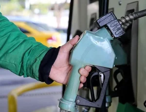 Akaryakıta anahtar bıraktıracak zam pompaya yansıdı! Litre fiyatı 60 lirayı aştı