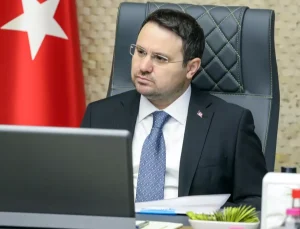 Akın Gürlek’ten Özgür Özel’e 500 bin liralık tazminat davası