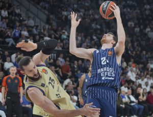 Anadolu Efes 74-73 Barcelona (Euroleague maçı özeti)