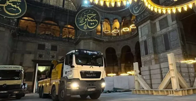 Ayasofya’da görüntülenen vinçlerin sırrı belli oldu