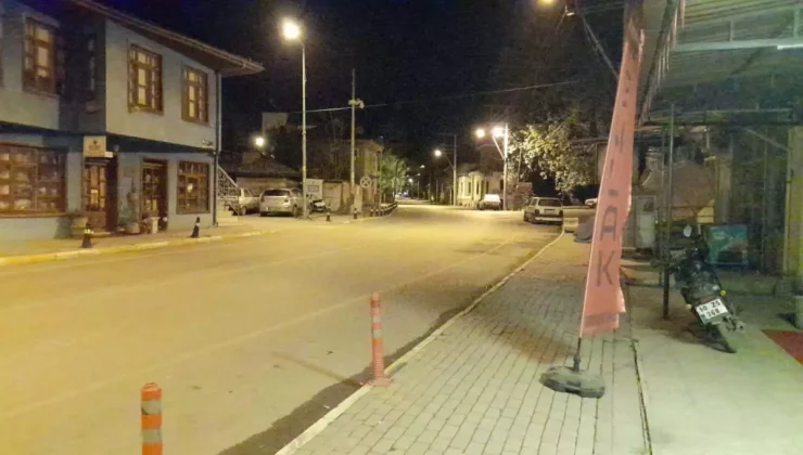 Balıkesir’in Sındırgı ilçesi peş peşe 2 depremle sarsıldı