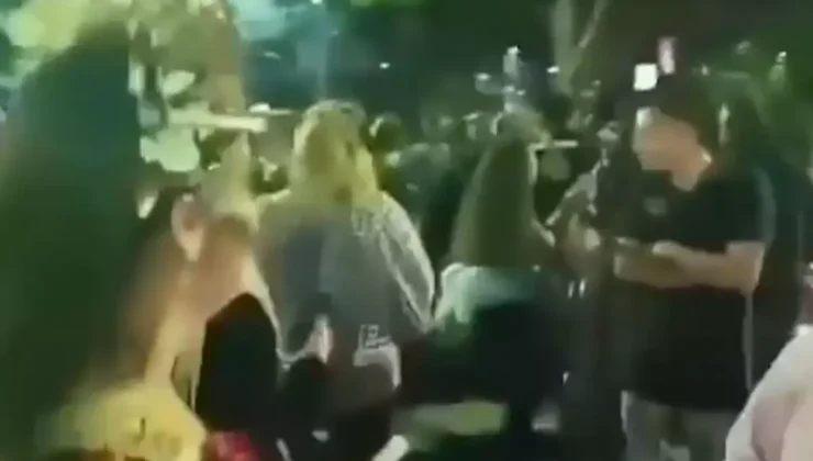 Belediye Başkanı, festivalde konuştuğu sırada vurularak öldürüldü