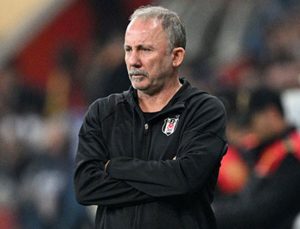 Beşiktaş açıkladı: Sergen Yalçın anjiyo geçirdi