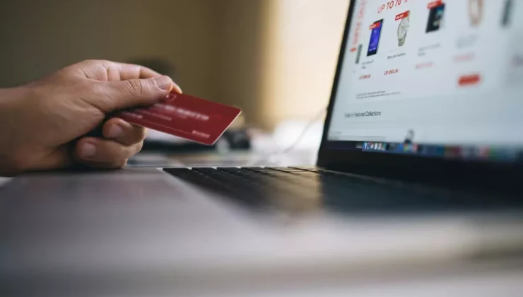 Bu bir reklam değil uyarı! Milyonluk ayakkabıyı 13 bine indirdiler