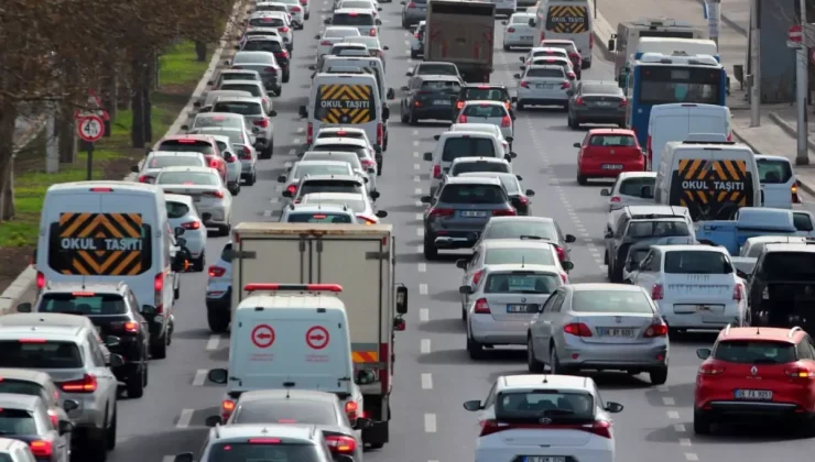 Bu gece benzine 1 lira 30 kuruş zam geliyor